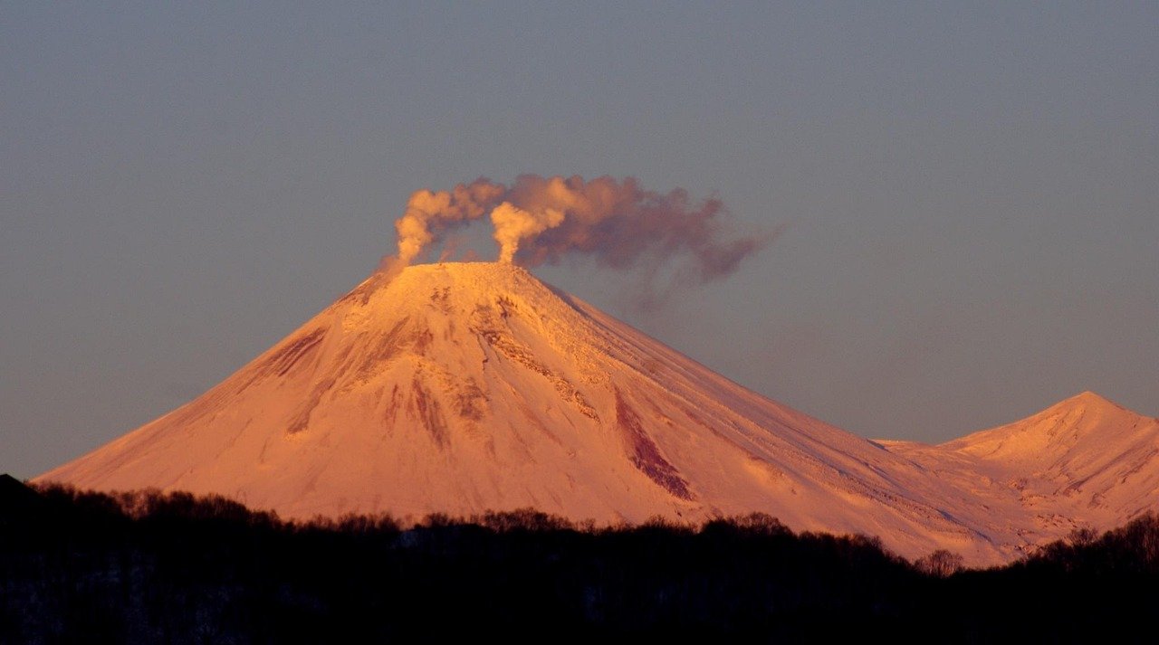 wulkan etna kiedy ostatnia erupcja